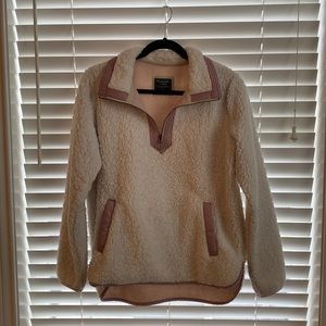 Abercrombie and fitch women’s teddy quarter zip pull over, only worn twice